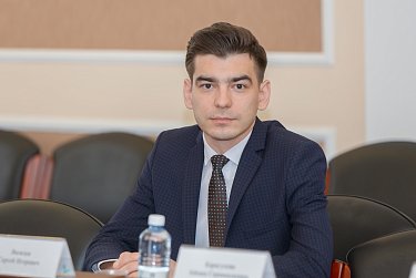 В Заксобе обсудили закон «О молодежной политике»